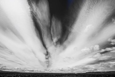 Cu Preto e Branco na Rota 40 - Patagnia Arjantin