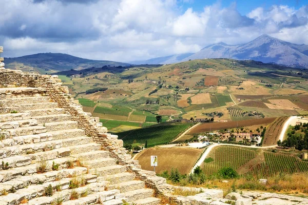 Amphitheater Ruins Top Hill Overlooking Beautiful City Segesta Sicily Italy — Stock Photo, Image