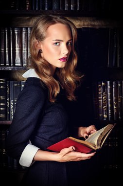 gizli doktrin. Retro tarzı. 