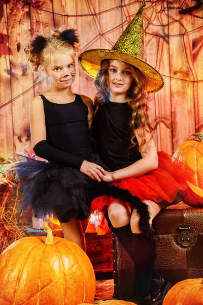 sihirli kızlar. Cadılar Bayramı partisi.