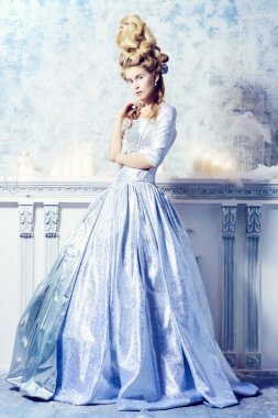 kar Sarayı. Güzel buz kraliçesi