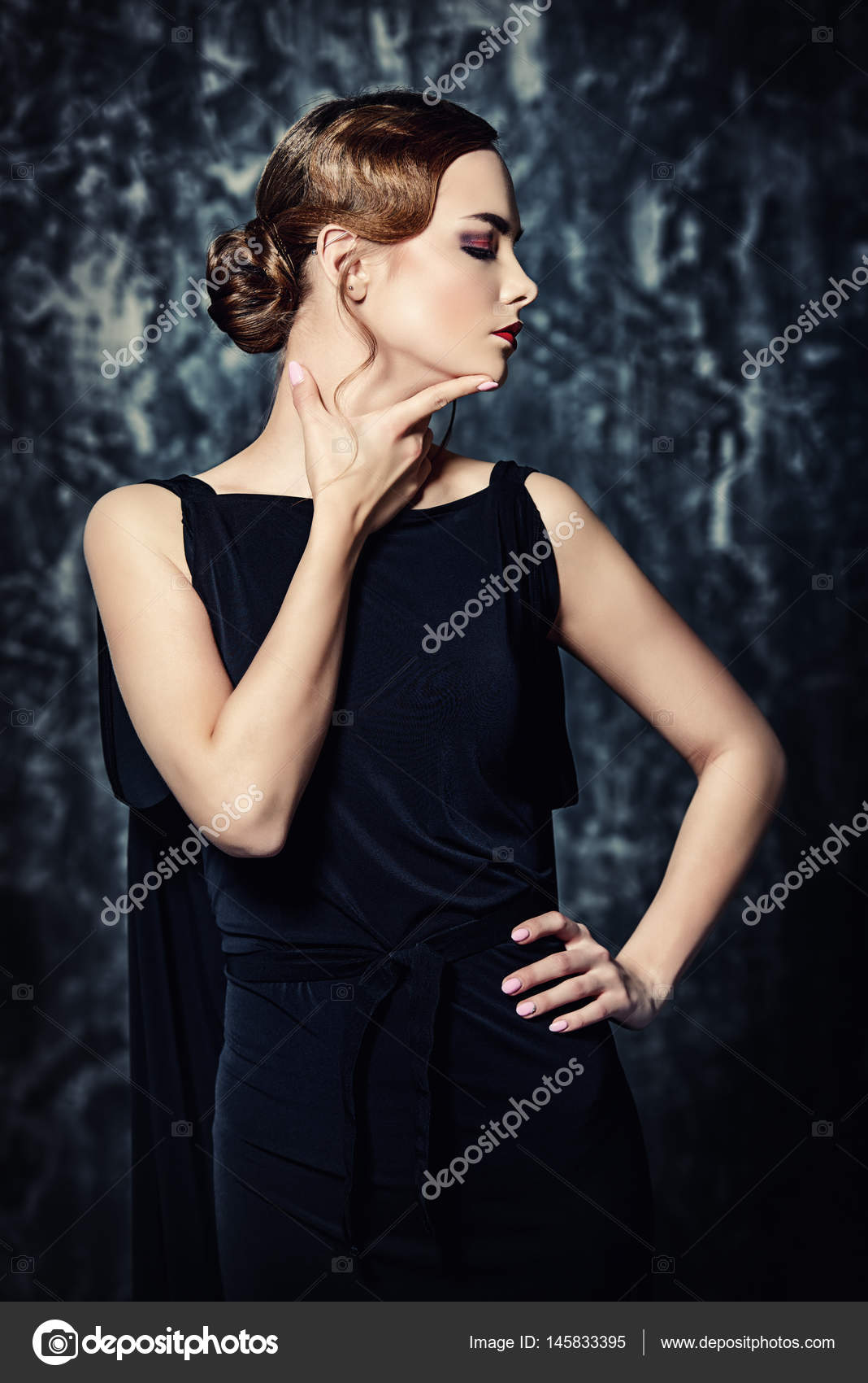 Retro Hairstyle Of 20 S And 30 S Stock Photo C Prometeus 145833395