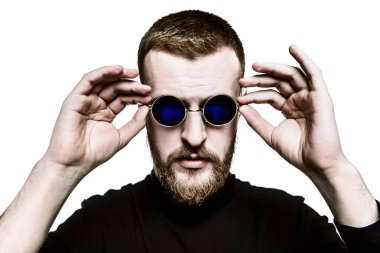 erkek güneş gözlüğü stili