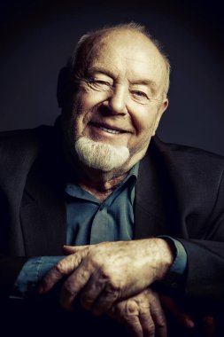 Komuta sizde gülüyor