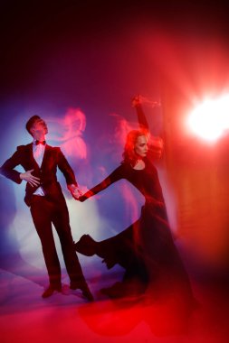 güzel güçlü dansçılar