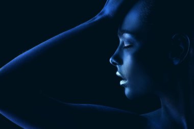 mükemmel siyah gövde