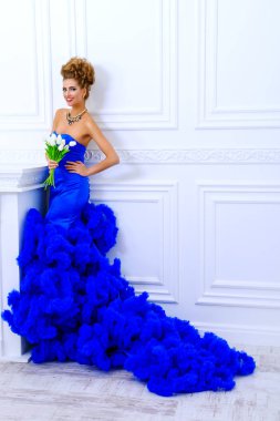 sevimli gelin. Lüks, zengin yaşam tarzı. Mücevherat ve mucevherler. 