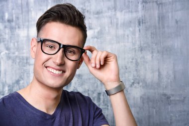 sağlıklı dişlek gülümseme