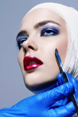 Yüz Plastik Cerrahisi