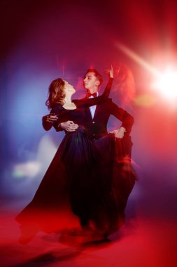 Sanat tiyatro performansı