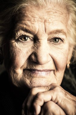 yakın çekim Hikmet bak