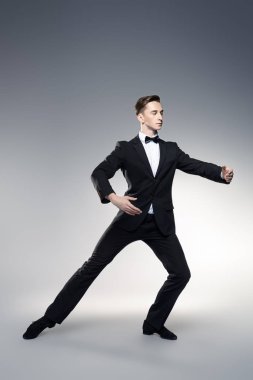 profesyonel erkek dansçı