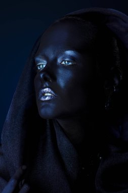 çekici siyah kadın