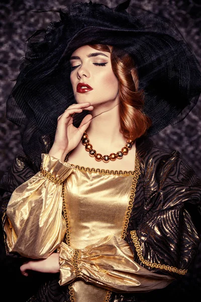 sevimli zarif kadın