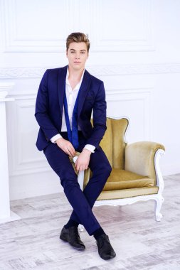 yakışıklı damat adam