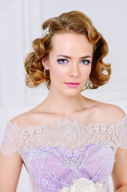 Gelin için dalgalı saç modeli