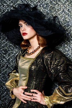 siyah çekici hanım