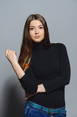 kahverengi saçlı güzellik