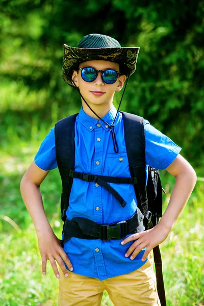 Çocuk gitmek hiking