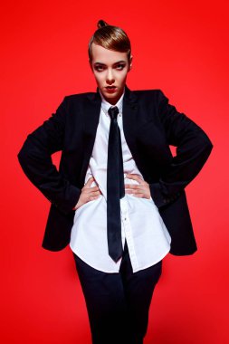 bir takım elbise Bayan