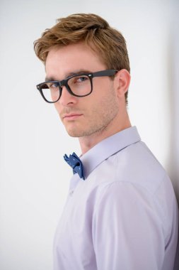 mükemmel görünümlü bir adam