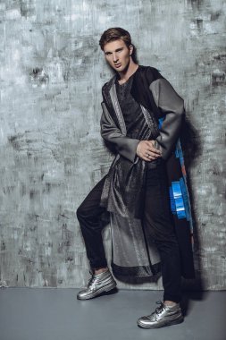 Tasarımcı adam giyim