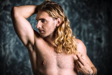 erkeksi atletik erkek