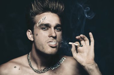 Sigara kötü alışkanlığı