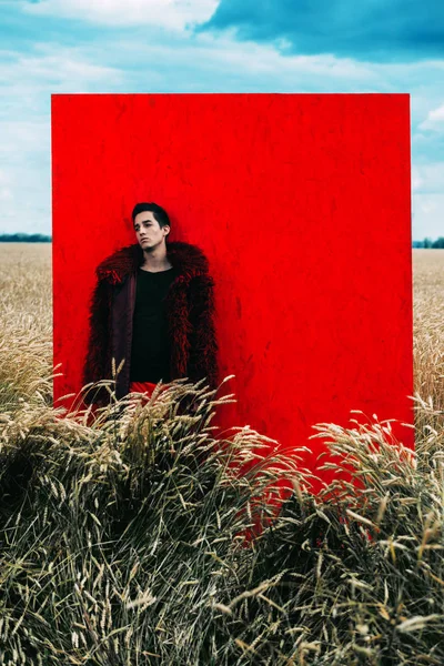 büyük bir tarla romantizm