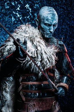 dondurulmuş zombi savaşçı