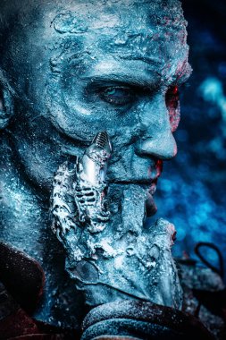 korkunç anne şövalye