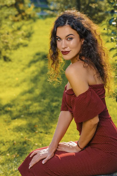 sevimli İspanyol kadın