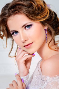 bir gelin için saç modeli