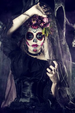 kadın iskelet yüzü