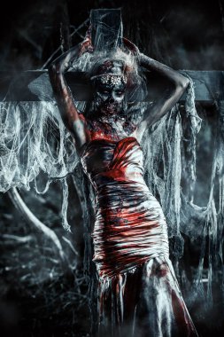 korku bir mezarlık üzerinde