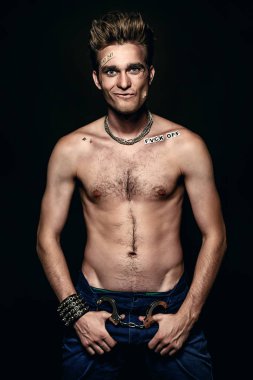 kötü adam portresi