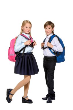 sınıf arkadaşlarıyla çanta