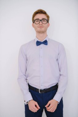 Dandy Beyaz gömlekli