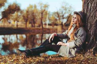 sonbahar yaprak izle