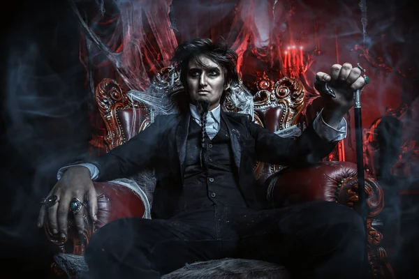 aristokrat vampir adam