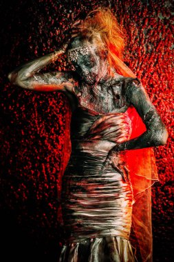 Kıyamet zombi gelini