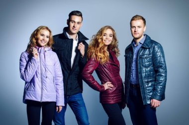 kış giysileri çiftler