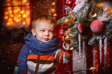 sıcak Fularlı çocuk