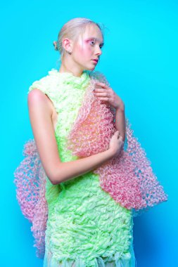 Giysi Tasarımcısı poz