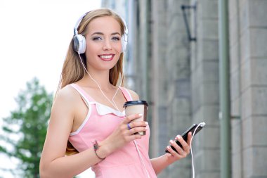 şehir etrafında yürümek