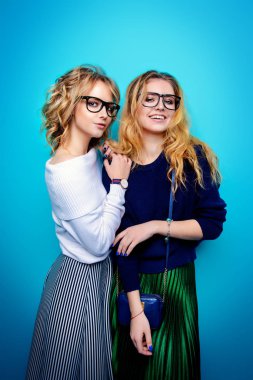 stüdyoda poz modelleri