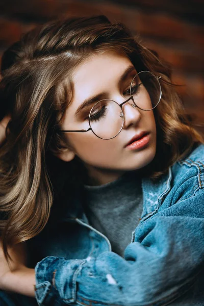 şık gençlik optik