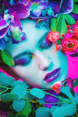 şehvetli leylak dudaklar