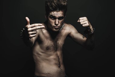 antisosyal davranış gösteren