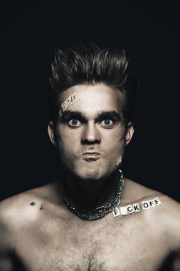 erkek kızgın surat